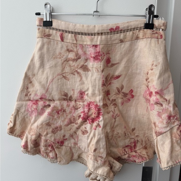 Zimmerman Linen Set - Picture 5 of 7